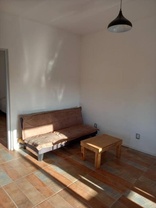Comoda Casa Con Jardin En Colonia Del Sacramento Kültér fotó